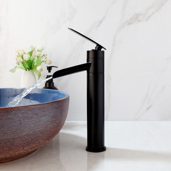 Hoge zwarte watervalkraan mengkraan 0