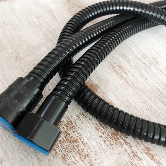 Mat zwarte douche slang