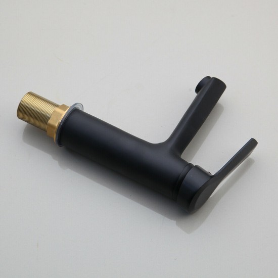 Mat zwarte kraan voor uw badkamer