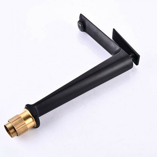 Moderne zwarte wastafelkraan