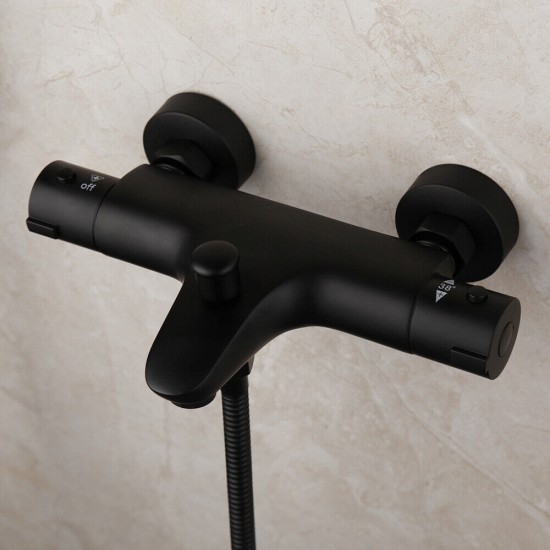 Mooie zwarte thermostatische badkraan