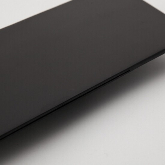 Uitloop brede zwarte waterval badkraan