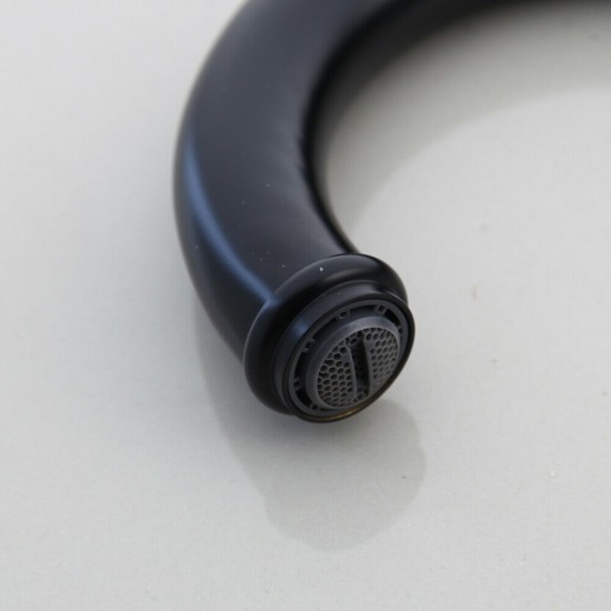 Uitloop zwarte kraan 0