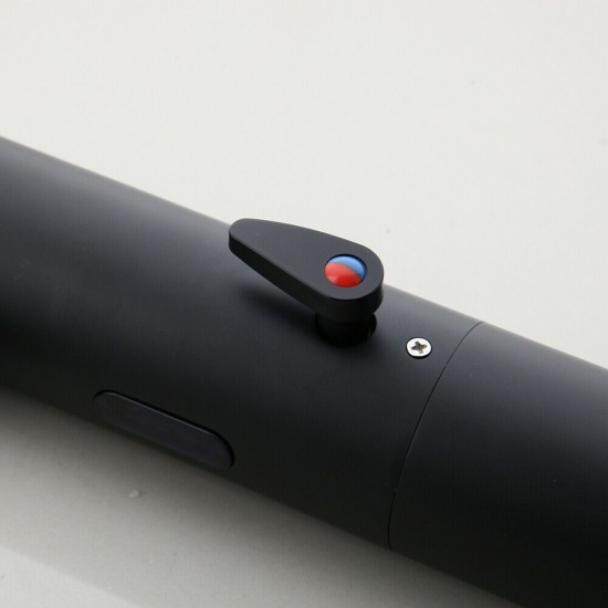 Warmteregelaar op de zwarte sensorkraan