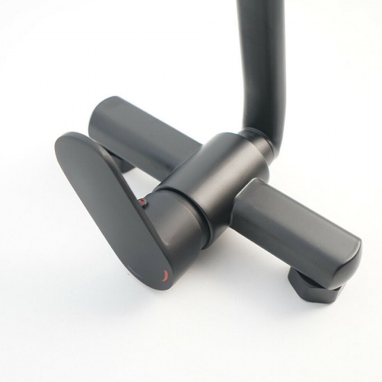 Zwarte muur kraan met draaibare uitloop