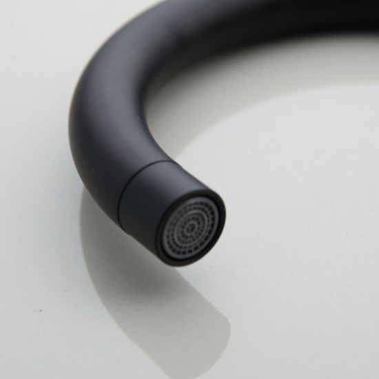 Zwarte uitloop keukenkraan